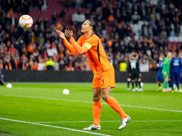 Virgil van Dijk chỉ cần... khỏe mạnh là phá kỷ lục World Cup cùng Hà Lan