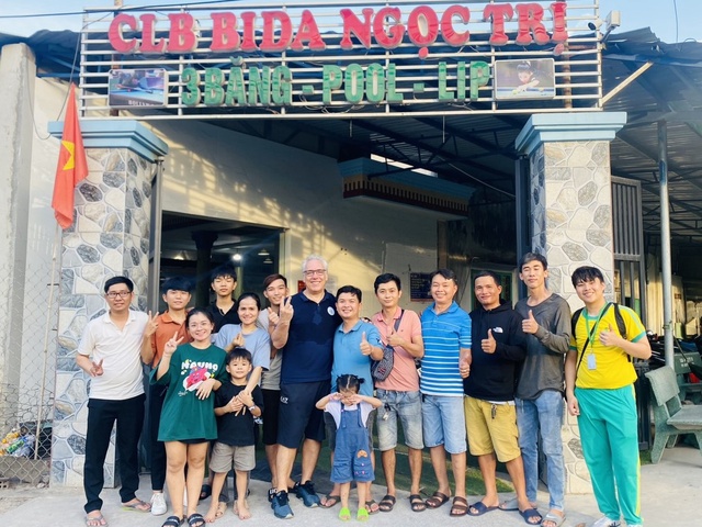 Siêu sao Billiards số 2 thế giới Marco Zanetti giao lưu với cơ thủ Bình Dương