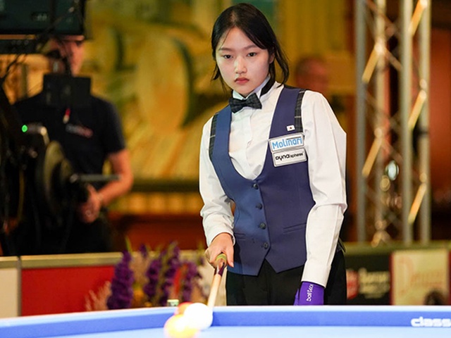 Đánh billiards thôi, có cần phải đẹp như thế!
