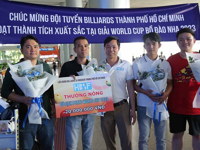 Liên đoàn Billiards & Snooker TPHCM chào đón, thưởng nóng cho cơ thủ Trần Quyết Chiến