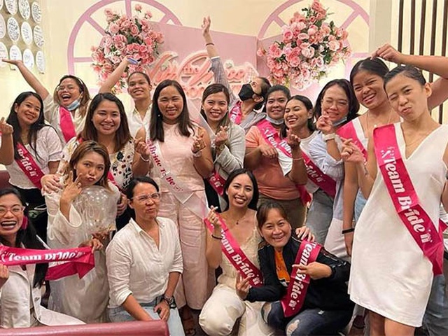 Lễ cưới của sao cử tạ Philippines vô địch Olympic Hidilyn Diaz đầy dân showbiz