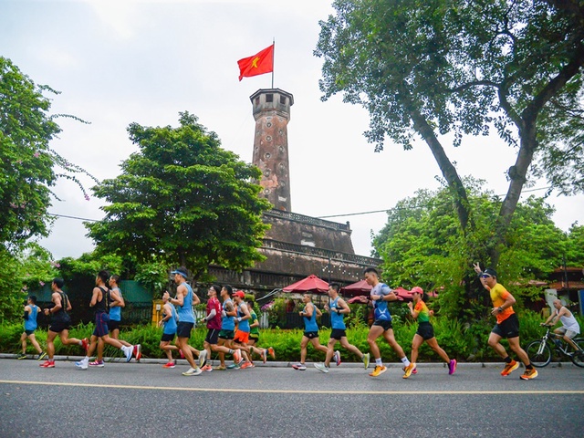 Cung đường chạy mùa thu lãng mạn sẵn sàng chào đón 10.000 VĐV dự VPBank Hanoi Marathon 2022