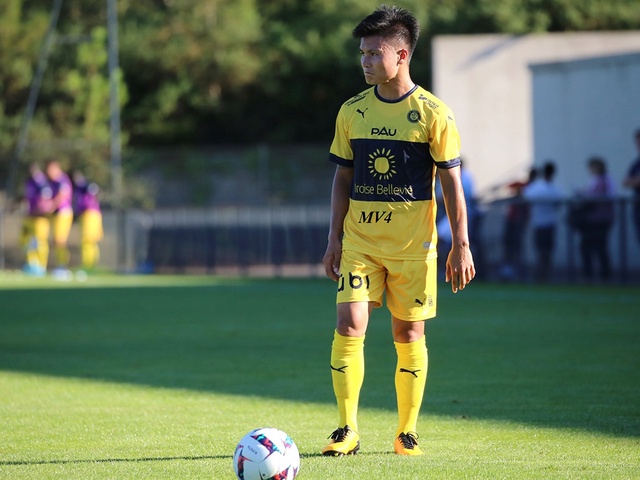 Đội hình ra sân Pau FC vs Guingamp: Quang Hải có thể dự bị