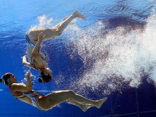 Vẻ đẹp tiềm ẩn những mối hiểm họa ở môn bơi nghệ thuật