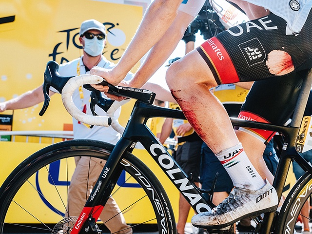 “Ác mộng” tai nạn xe tại chặng 18 giải đua xe đạp Tour de France 2022