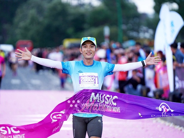 Vô địch Da Lat Music Night Run 2023, Hoàng Nguyên Thanh có danh hiệu đầu tiên sau SEA Games 32