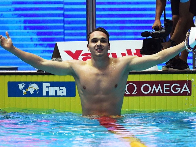 Kình ngư Hungary tự phá kỷ lục thế giới tại giải bơi trên quê nhà