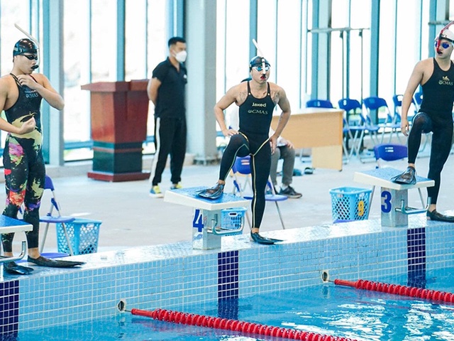 Chàng trai Đồng Nai 18 tuổi phá kỷ lục thứ hai tại giải lặn các nhóm tuổi quốc gia 2022