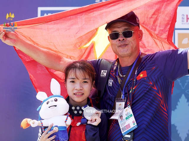 “Ớt tiêu” Lê Thị Tuyết nhận bao nhiêu tiền thưởng sau HCB marathon nữ SEA Games 32?