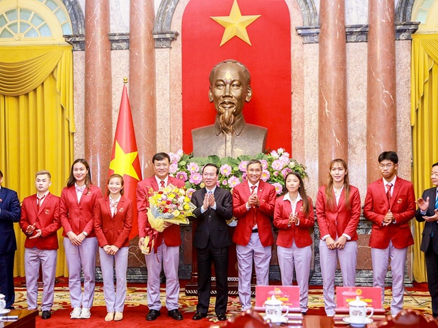 Nguyễn Thị Oanh vinh dự nhận Huân chương Lao động hạng Nhì sau kỳ tích SEA Games 32