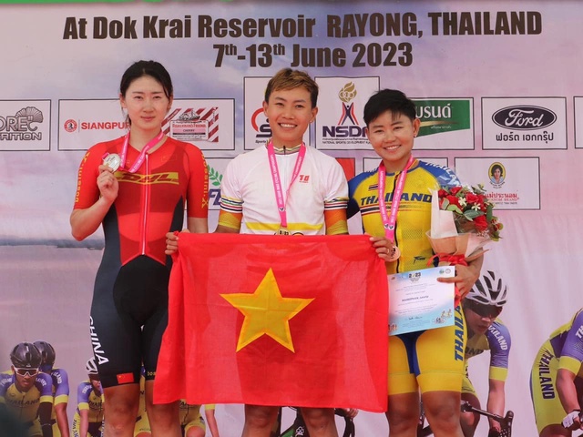 Nguyễn Thị Thật giành HCV xe đạp đường trường châu Á, có thể giành vé dự Olympic Paris 2024