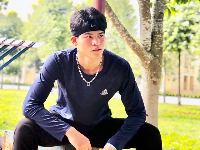 Chàng trai 17 tuổi lập kỷ lục quốc gia trẻ tại giải điền kinh các nhóm tuổi ở Kon Tum