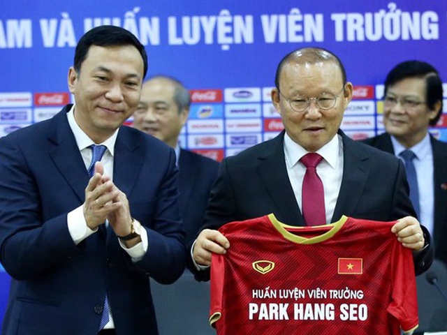“Cơn bão” tin đồn dồn dập đến với HLV Park Hang Seo khi sắp đáo hạn hợp đồng