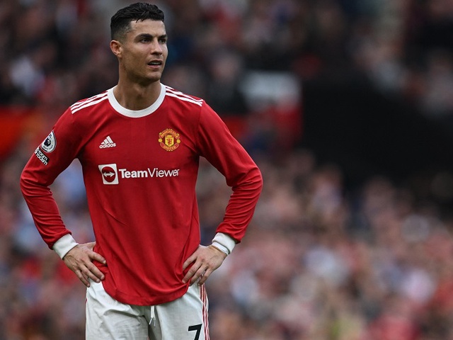 Ronaldo gây choáng váng cho MU bằng đề nghị được ra đi