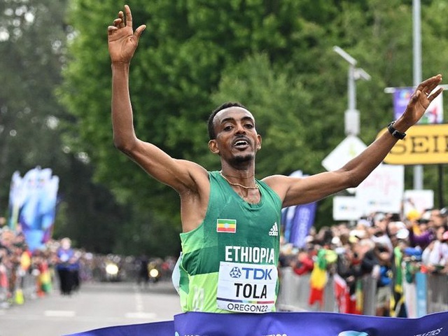 VĐV marathon Ethiopia phá sâu kỷ lục giải điền kinh thế giới hơn một phút