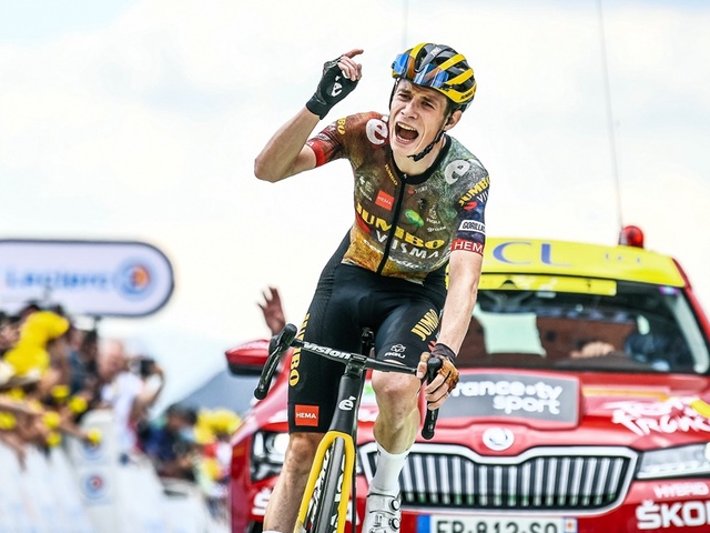 Tay đua Đan Mạch hạ bệ áo vàng Tadej Pogacar sau 11 chặng giải xe đạp Tour de France 2022