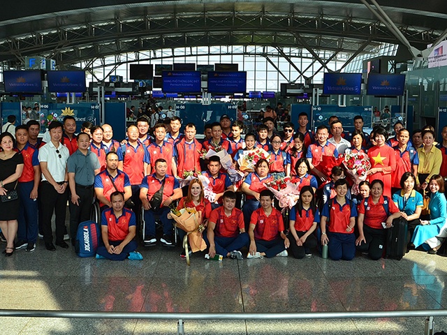 Đội tuyển điền kinh và đoàn Việt Nam sang Campuchia chinh phục ASEAN PARA Games 2023