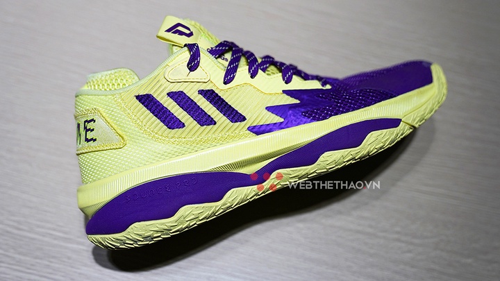 adidas dame 8 outdoor