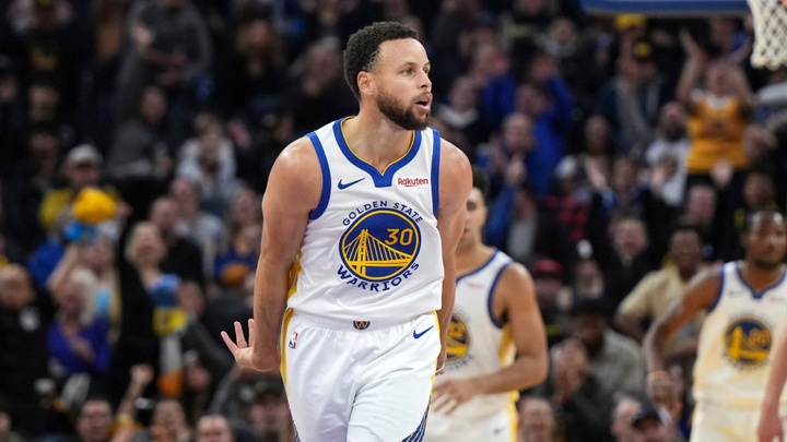 Stephen Curry nói về quyết định gia hạn với Warriors: “Tôi không ở đây để dưỡng già"