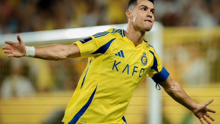 Cristiano Ronaldo cứu Al Nassr bằng bàn thắng ở phút 97