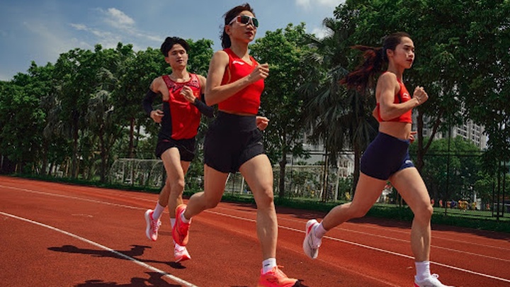 Bật mí 3 tiêu chí chọn giày Marathon chuẩn từ các chuyên gia
