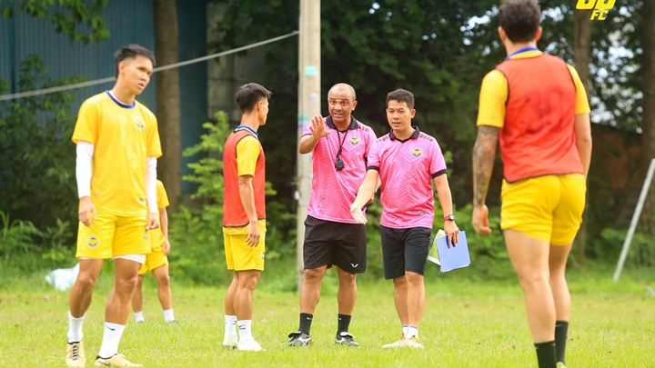 Một CLB ở TPHCM chuyển “hộ khẩu” ra Bắc, đổi tên mới