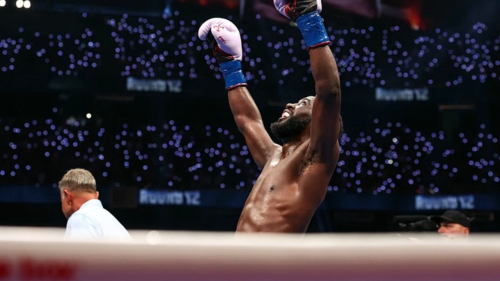 Thắng hằng triệu đô la cá cược nhờ "kèo dưới" Crawford hạ Canelo