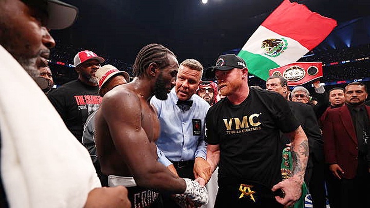 Crawford bất ngờ... trả lại đai cho Canelo, bao giờ diễn ra trận tái đấu?