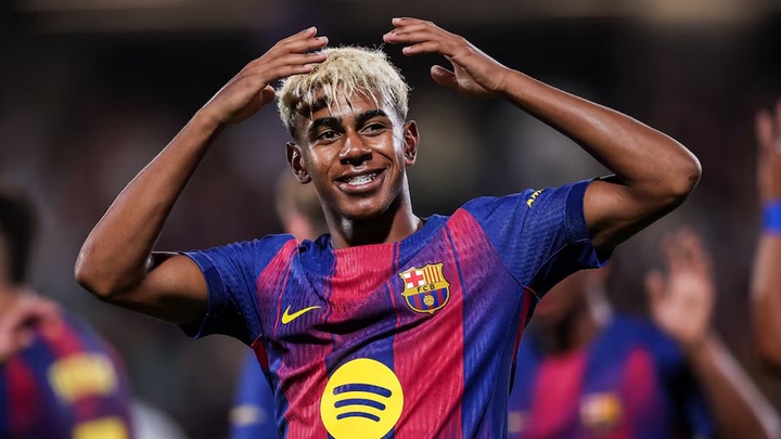 Lamine Yamal đánh bại Mbappe để giành “Quả bóng vàng” khác