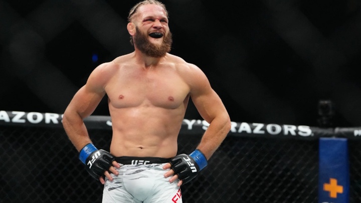 Rafael Fiziev lại chấn thương: Hành trình leo hạng lại bị trì hoãn