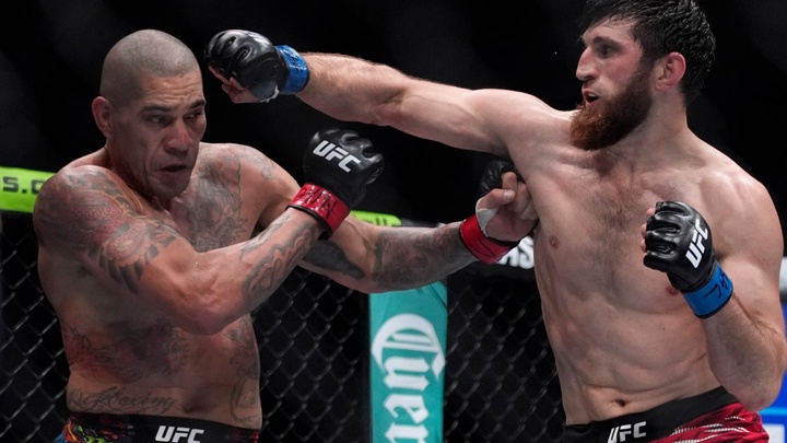 Magomed Ankalaev đáp trả bình luận "hèn hạ" của Alex Pereira
