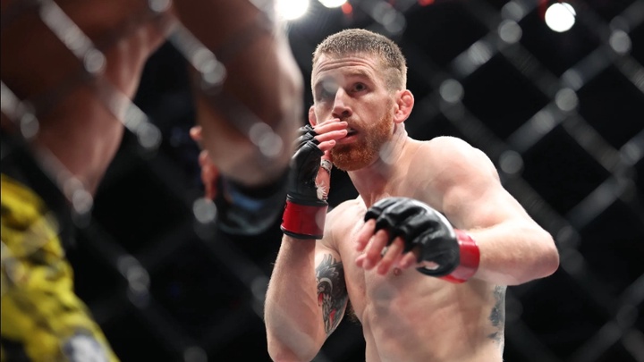 Cory Sandhagen chấp nhận "màu mè ngớ ngẩn" để tranh đai ở UFC 320