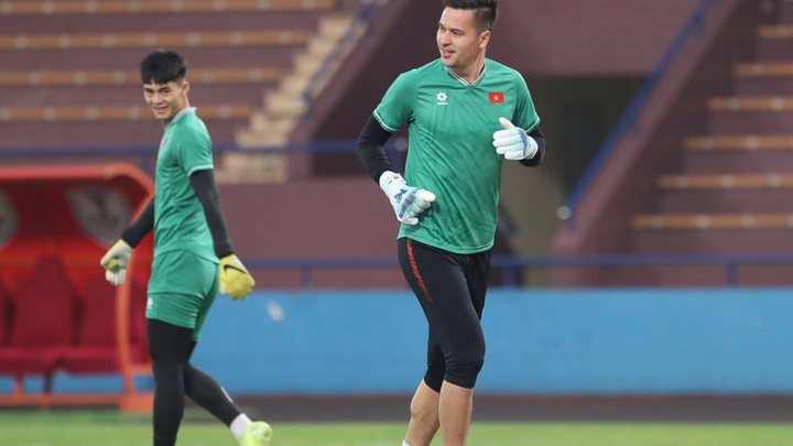 HLV Mano Polking lên tiếng khi Nguyễn Filip vắng mặt ở tuyển Việt Nam