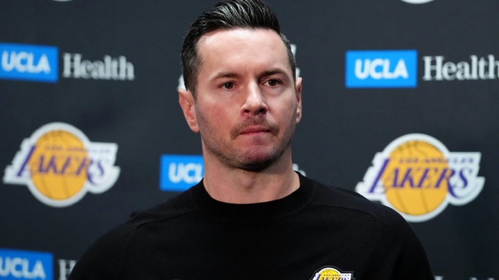 HLV JJ Redick chia sẻ 3 chìa khoá đưa Los Angeles Lakers đến ngôi vô địch NBA 2025-26