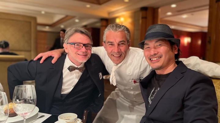 Lần xuất hiện hiếm hoi của HLV Philippe Troussier sau khi chia tay tuyển Việt Nam