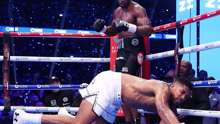 Daniel Dubois nhận kèo đấu đặc biệt với cơ hội "trả hận" Usyk