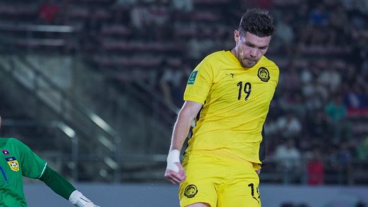 Tiền đạo nhập tịch gốc Colombia vô duyên, Malaysia vẫn thắng dễ Lào