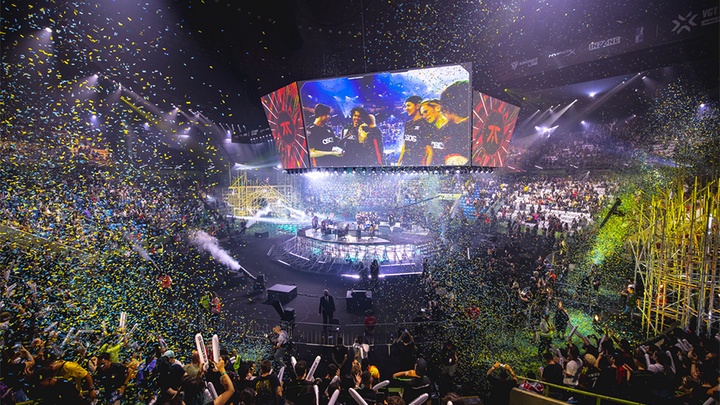 Sự khác biệt trong kinh doanh giữa Esports và thể thao truyền thống