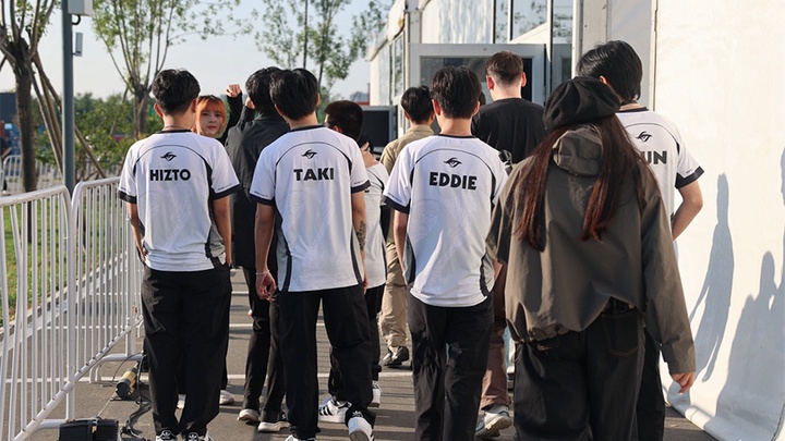 Lịch thi đấu CKTG hôm nay 15/10: TSW vs VKS