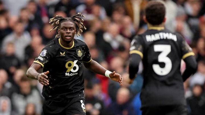 Dự đoán Burnley vs Leeds, 21h00 ngày 18/10, Ngoại hạng Anh 2025/26