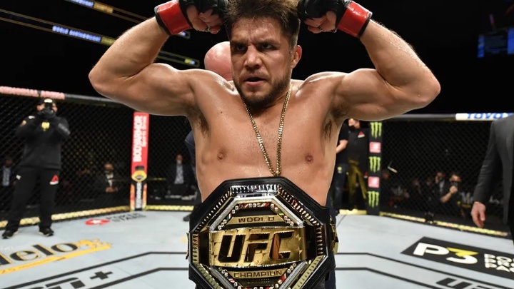 Dana White phản hồi chỉ trích trận đấu giải nghệ của Henry Cejudo ở UFC 323
