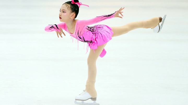 Nhiều gương mặt tài năng xinh xắn tỏa sáng ở giải Vô địch Trẻ trượt băng quốc gia 2025