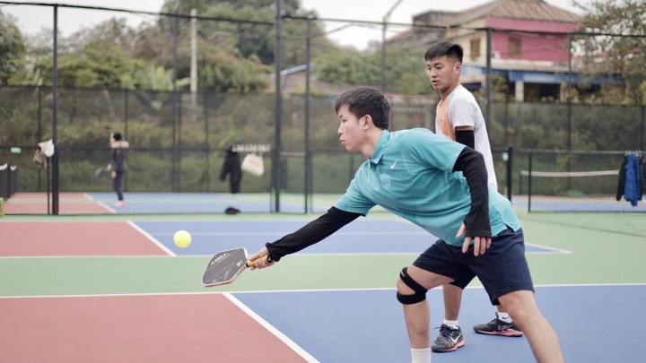 Dink shot - Nghệ thuật kiểm soát cục diện trong Pickleball