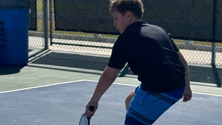 Thần đồng bóng chày mang tình yêu lớn dành cho pickleball