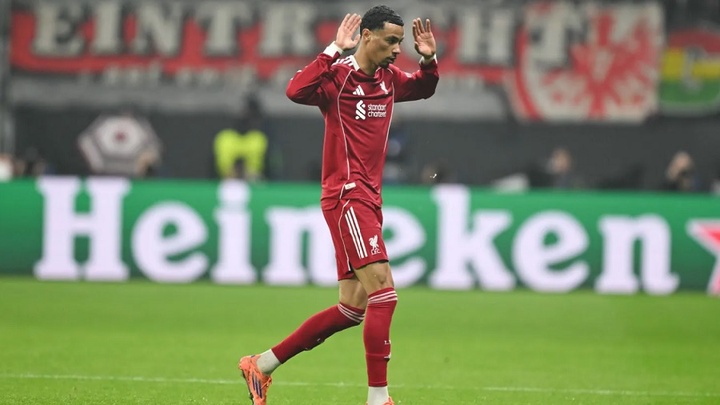 Liverpool trỗi dậy mạnh mẽ bằng chiến thắng 5 sao khi Salah ngồi dự bị