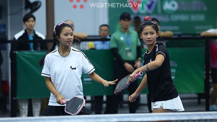 Bộ đôi nhí "Song Ngọc" gây ngỡ ngàng tại VTV A.O SMITH Open 2025 với chức vô địch đôi nữ dưới 35 tuổi