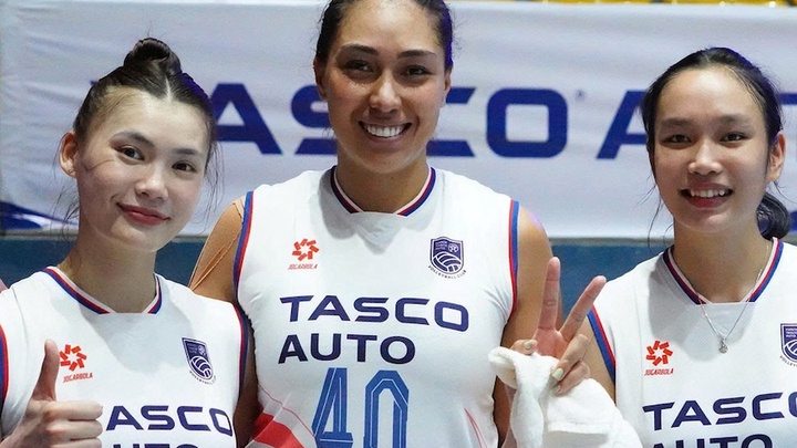 Hà Nội Tasco Auto nhận thưởng nóng từ nhà tài trợ sau 3 trận thắng tại VCK bóng chuyền hạng A