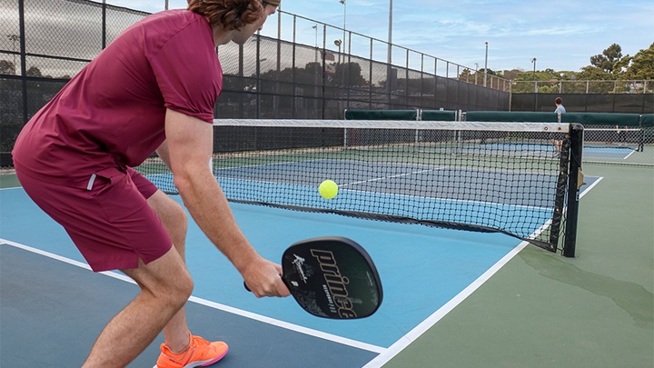 Cú đánh Dink trong Pickleball – Nghệ thuật kiểm soát nhịp độ trận đấu