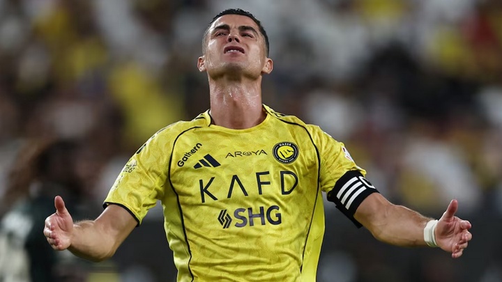 Benzema loại Cristiano Ronaldo khỏi Cúp Nhà vua