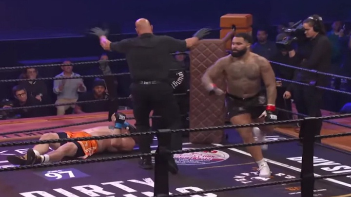 HCV Olympic knockout đối thủ trên sàn Boxing "bẩn", gửi lời nhắn tới UFC